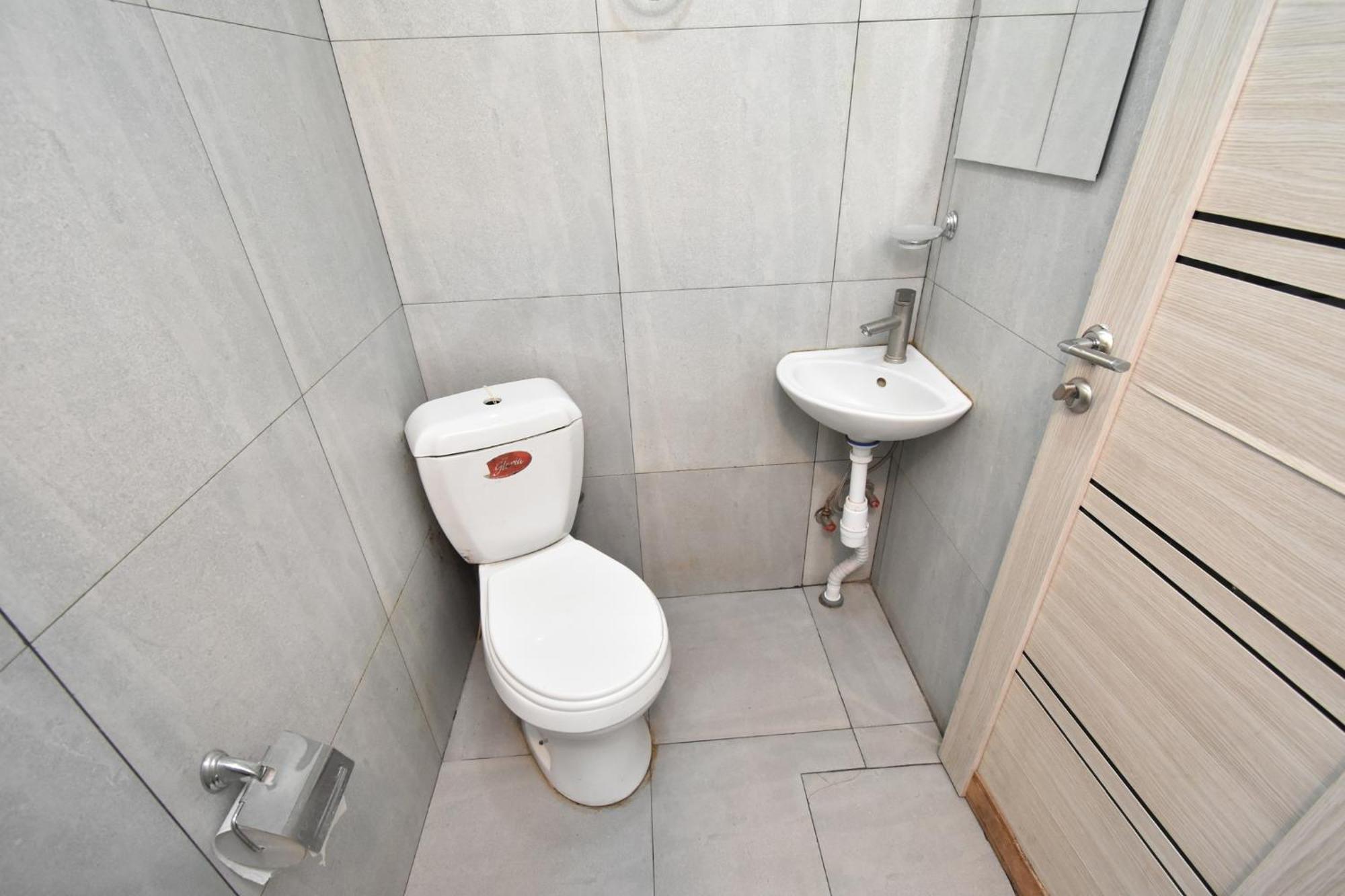Aaaa Hotel Yerevan Luaran gambar